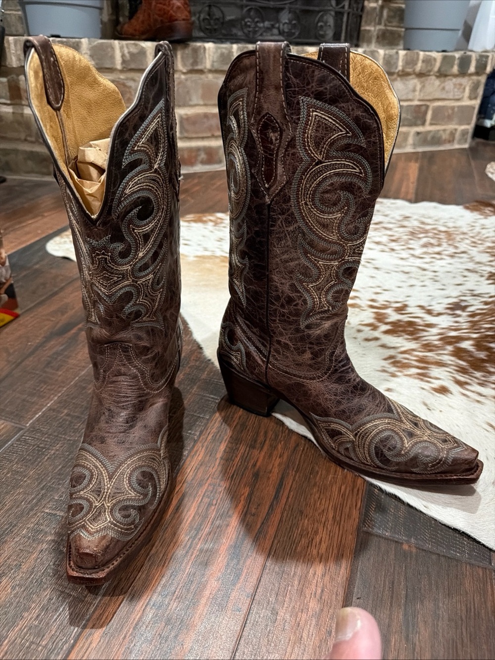 Reywelt Women’s Snip-toe Western Cowgirl Boots Embroidered Wide Calf 9M